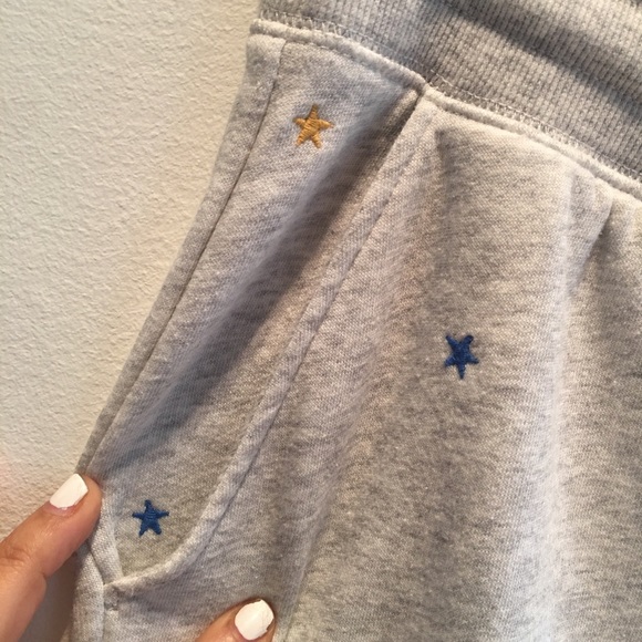 Old Navy Multi-coloured star embroidered, gray jogging pants, size Large. - Picture 4 of 12